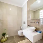 Stunning 4-bedroom With Pool - Perfect For Families ヴィラ アルブフェイラ