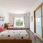 Stunning 4-bedroom With Pool - Perfect For Families アルブフェイラ