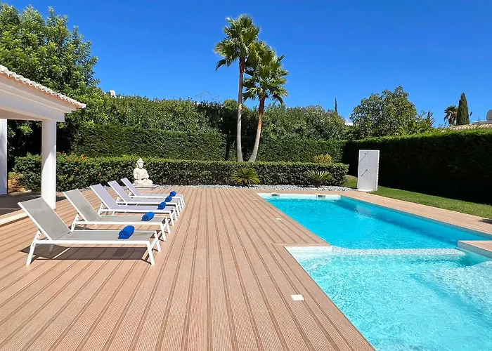 빌라 Stunning 4-bedroom With Pool - Perfect For Families 알부페이라